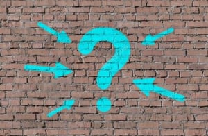 muro con punto di domanda