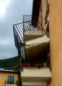 crollo-balcone-aquila-1-588x450